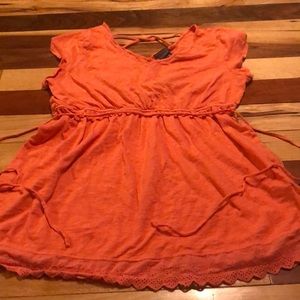 Coral maternity shirt. Size XL.